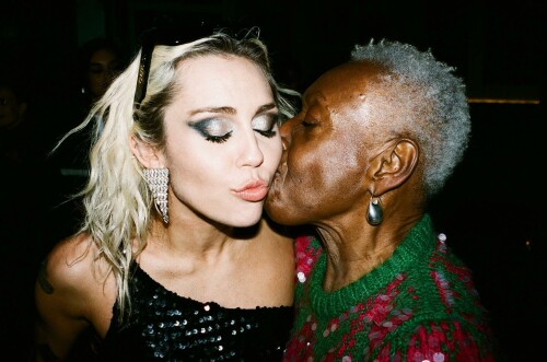 330285490 3316146758700100 8163113975411991048 n