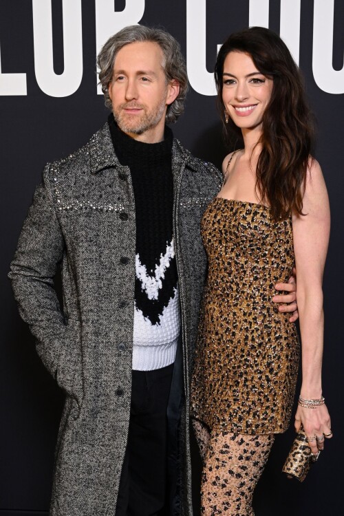 332352698 1459428375