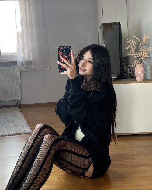 3331761712002913582 33317616996798991512124cb3df1df831d