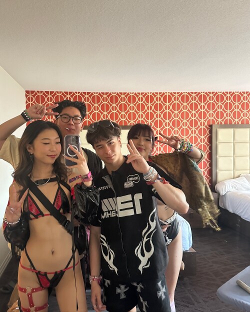 3373980479222209068 337398046823324549780029de4863a24c3