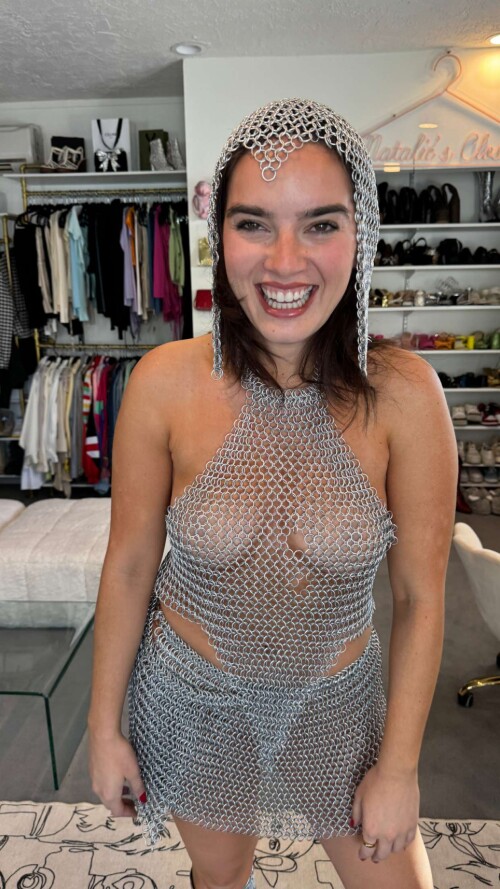 341953da daviddobrik 2025 09 30 01 40 025d40b41857cb3cd6