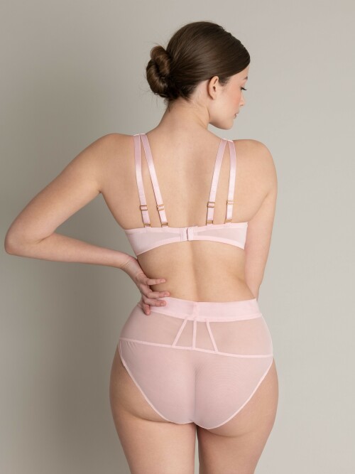 342947032 PeggyColourFranShortBack1.jpg.35fb8ccbda3f9cdc64488adae1af0dd1