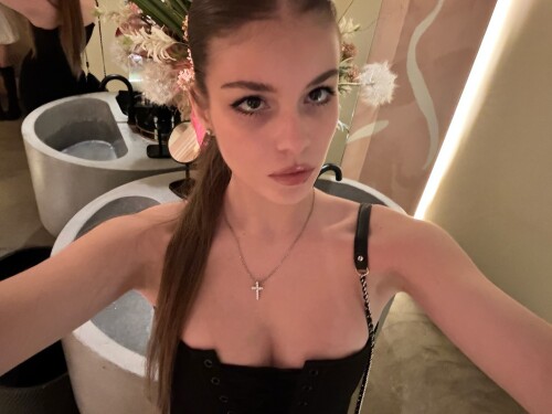 3459008214730871920 3459008207835446902b63f1b3a73d97b68