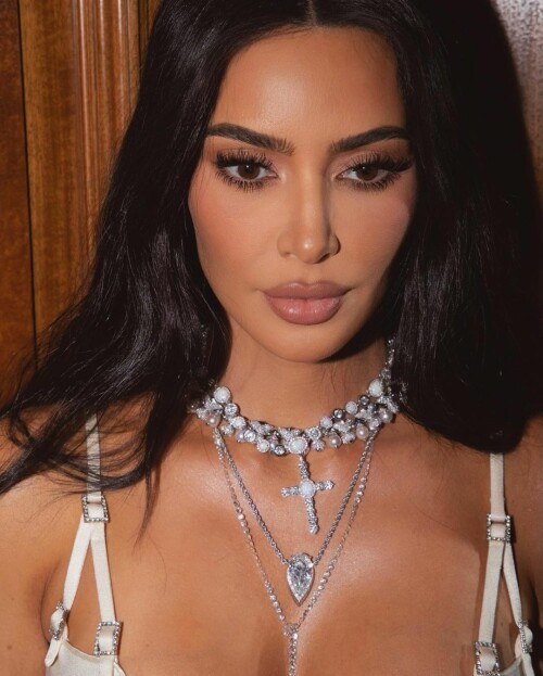 347635231 232345082767920 7310002795636101412 n0ee833a472773eae