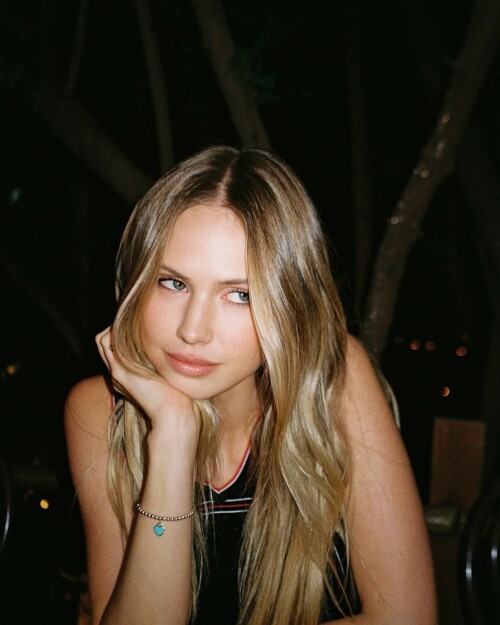 3496324368018886636 3496324362096581080ee82e4e4b3f28666