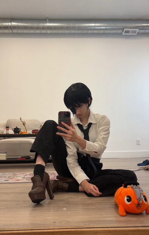 34B77D23 D0C2 4990 8FF5 4E4B24927EAB98cb4bfbd77d74a2