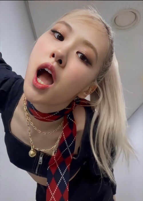 35CBB47F FE99 4540 9008 0963592AE4C4