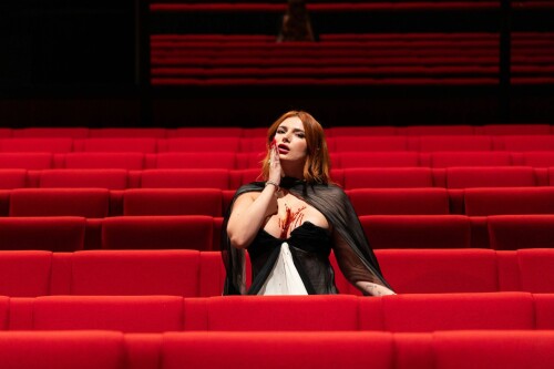 363843990 0046070b976ae8f8cc21