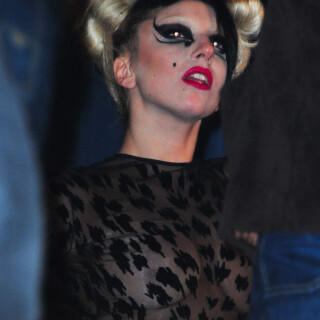 37082_celebrity_paradise_com_TheElder_LadyGaGa38_122_529lo54e1b70710f46d12