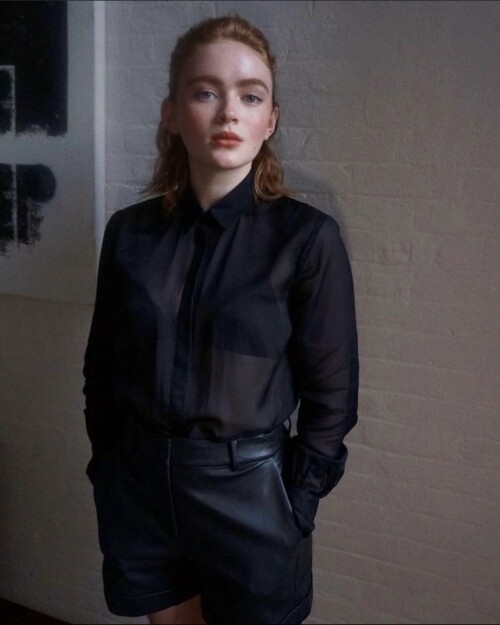 379016953 sadie sink jcrew 029cf8bddc0ababa3a