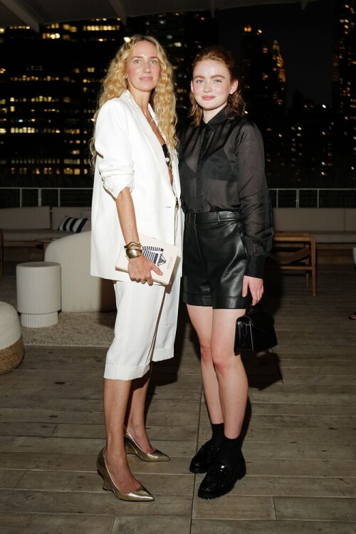 379017000 sadie sink jcrew 06d1466d62fc4869e1