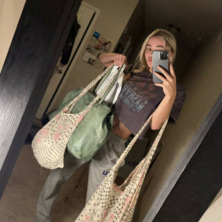 380BFB7A-589C-4103-A89D-191E755DE8FE