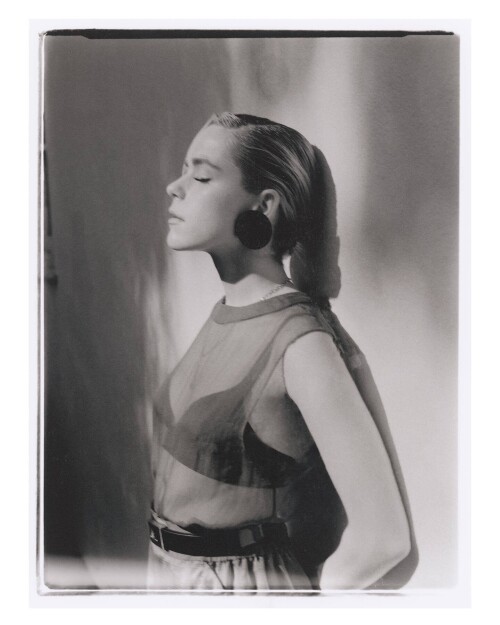382133227 kiernan shipka 263b931c5c2378399c75