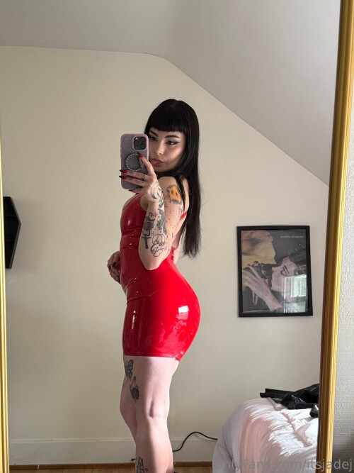 3840x5120_85437e742ee1c295827ae90a74552fcf140abeb8c399d74f.jpeg