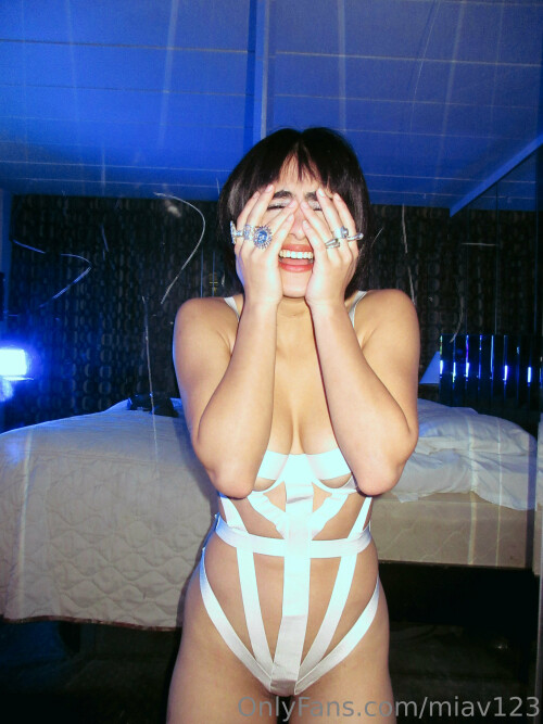 3840x5120 a42260d683332ef09fdad66d2f7ee995