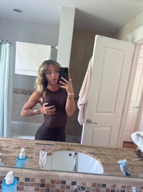 3840x5120 eb089379f760b6b7799bff4bdc1e2d26b619a172cc0e68c7