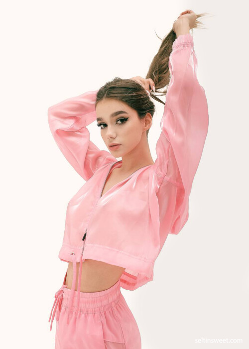 3840x5376 b179792d9c2331f4ffc434150b97f0de09f4b087a422d131