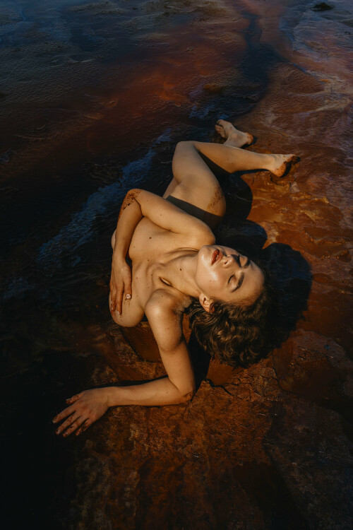 3840x5758 c7bca5fdc1949edb257e3f24732269b001b79fd138c9b708