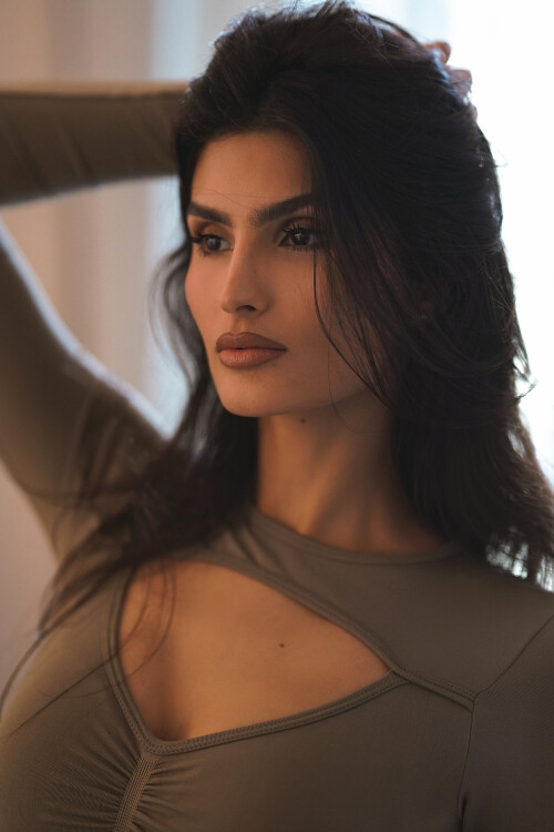 3840x5760 44f4c494637716c4c2d4e87fb72d9374b933d79c975e5885