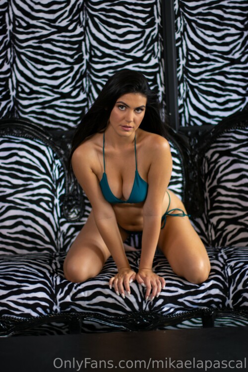 3840x5760 4aa6a96642184879368e5a6afecb53ee