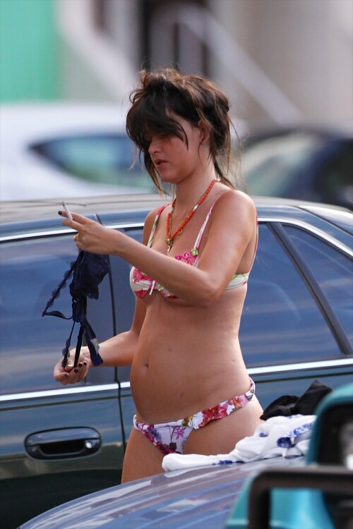 391653620 PazDeLaHuerta candid 020 123 393lo8fe4670691e7d4aa