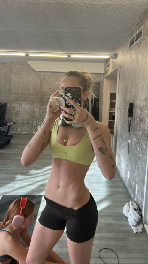 3967B6F1 FEC1 43A7 BDFD FFDF5F899B1D4a7370e8dfc06e7f