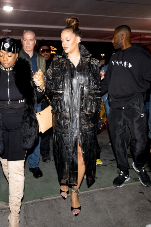 399368667 mcfanforceleblounge net18 11 2023 06 57a ap rocky rihanna 0292f9e084eb368670