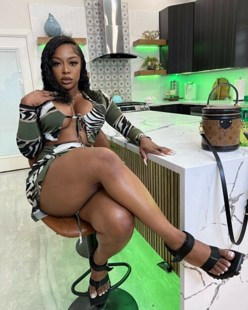 3CA13213 0E6A 4498 B56C C63BD72B6AFD