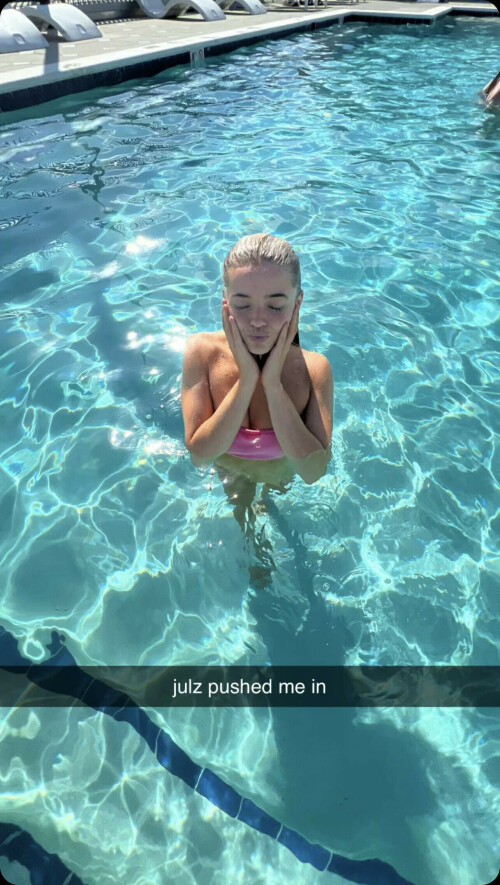 3CA2E1B6 B2A6 4D23 B47F C65A9A1671F6