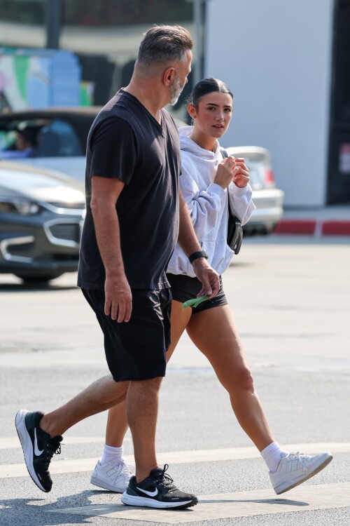 3CharliDamelio_09_13_20244d82967d329b46fe