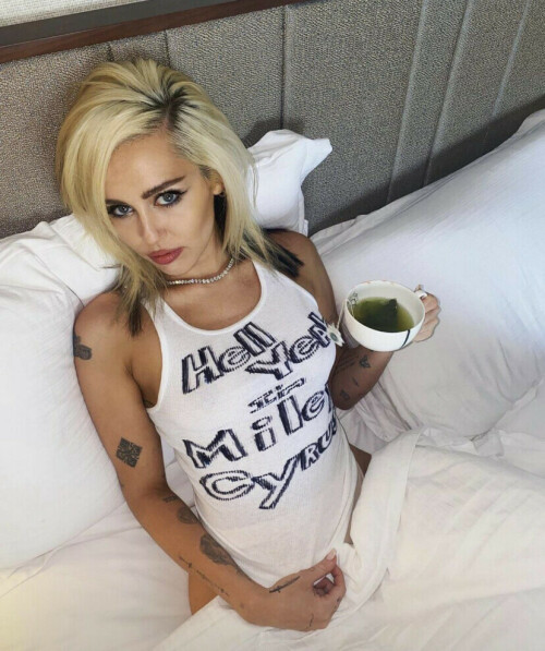 3E9EA215 20FA 42F9 9052 6CDA7CD5C12A