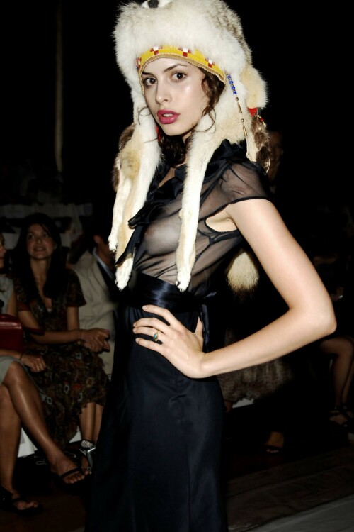 3fa8f658199c44236cd9963c479fbaf2 full