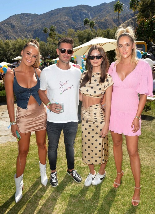 4 MH9fan2bb68de97af9d19b4