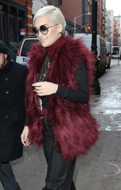 4 aFMCzd93b454ed5eb724926