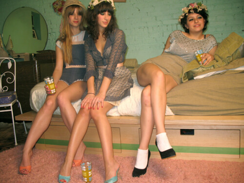 4 yZQGloe880bad2c8b623716