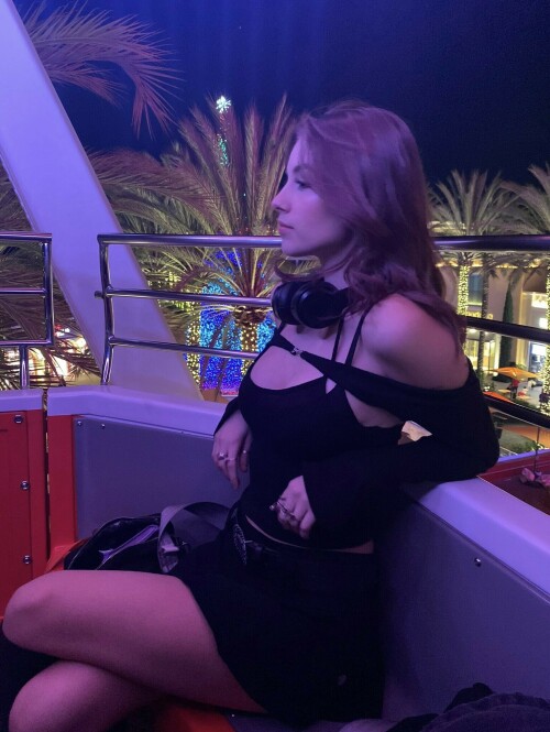 40858298 4B42 463A A440 5A7CE8B59B58