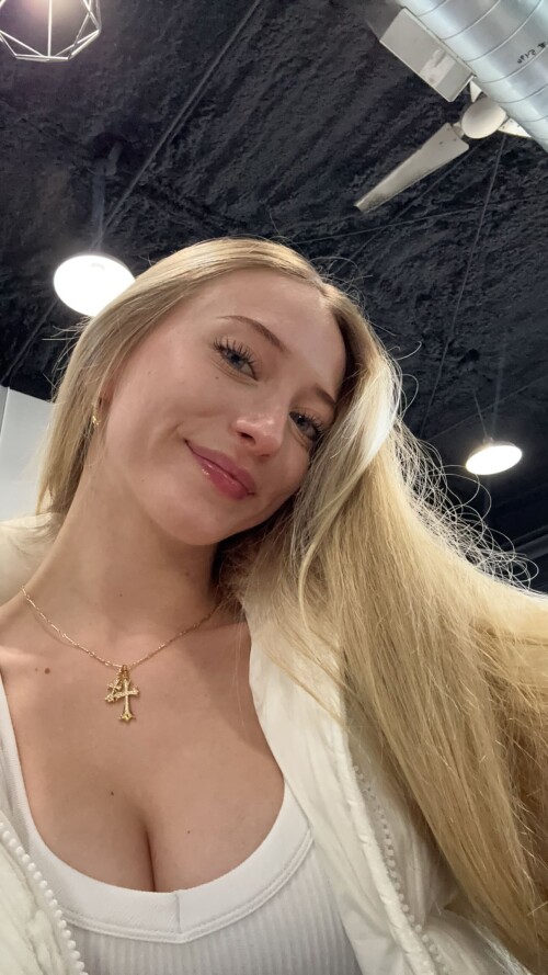 412815916 397081462748677 759307204854868002 n431b6038990b4da8