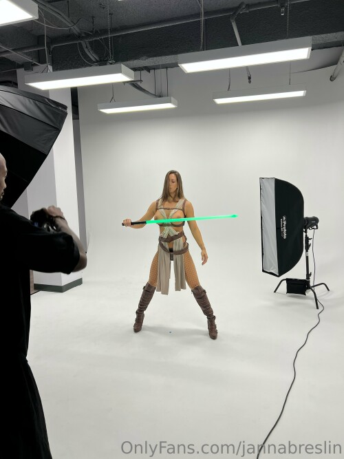 422209B0 B0F7 4E08 A121 7F635B5F950E