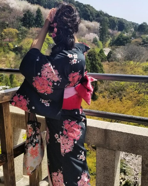 425 Umrza8l99d53fb2fa1be58e