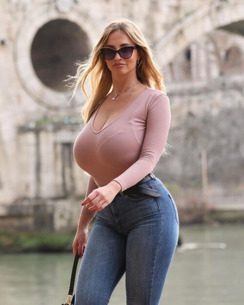 425312996d763dcbf126c48a9