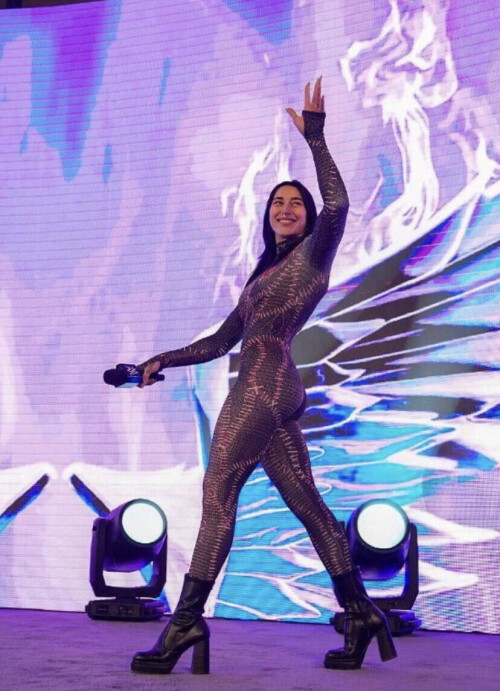 425FE29A F910 43F6 83BF E2BF72F171837b643c9cf2aa992b