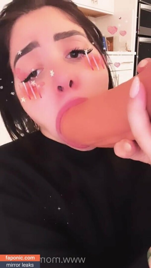 44 Momokun Dildo2 1219