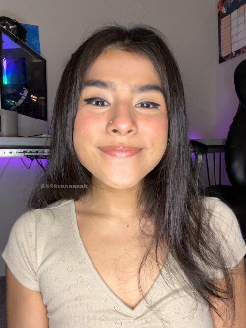 444vanessak 1503979767770406916 20220316 012133 img1