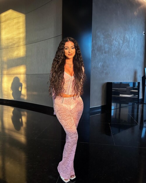 445347382 426288947005297 3070348151949769782 na34c1368a32deebc