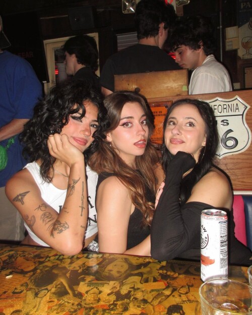 445378360 18431844628053124 4785495619495692353 n74aaa85f84a95ab5