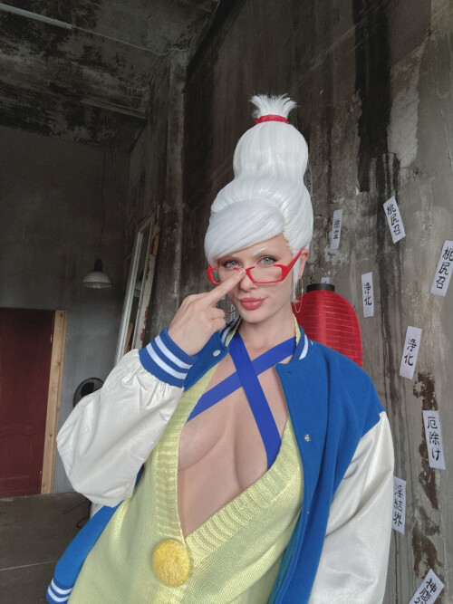 44 TNI1selfie 4106a2f3a09f1cf21