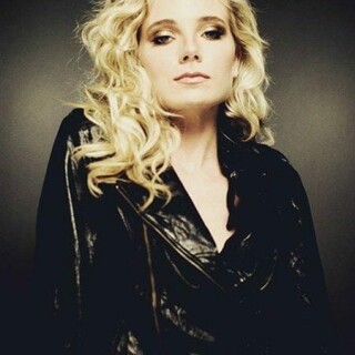 450full-abby-pivaronas_2