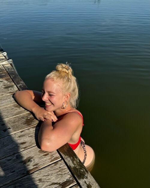 452648592 2555652981299589 1647381607756432712 n32551e7c76e78a17