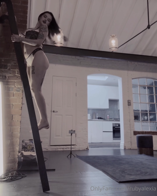 4563563689004a04499b8d5