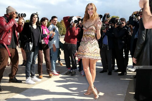 PARIS, FRANCE - OCTOBER 06:  Chiara Ferragni arrives at the Valentino show as part of the Paris Fashion Week Womenswear Spring/Summer 2016 on October 6, 2015 in Paris, France.  (Photo by Pierre Suu/Getty Images)